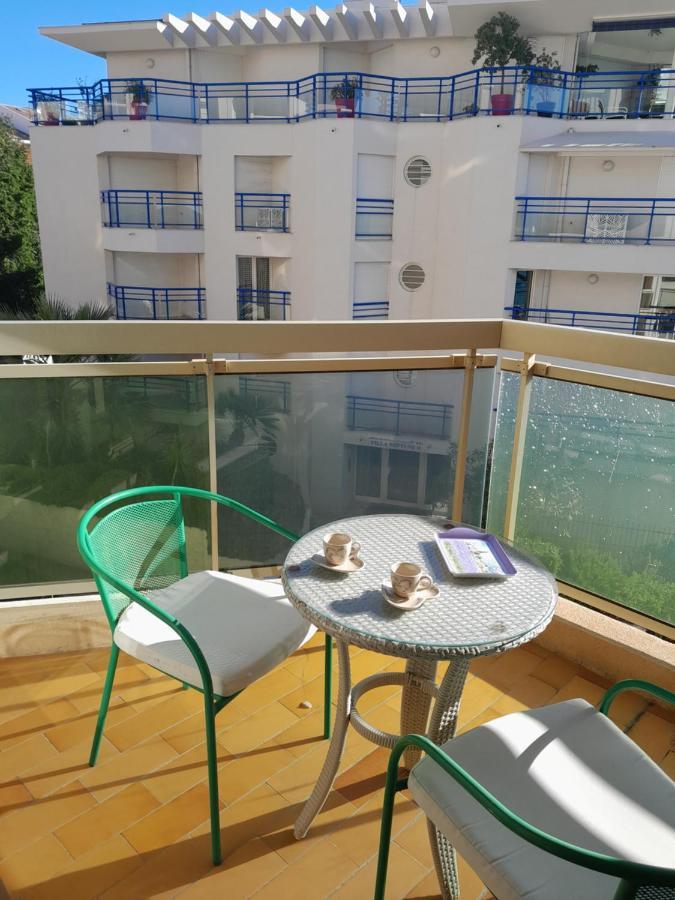 Port Plage Centre Ville Et Soleil Saint-Raphaël Extérieur photo